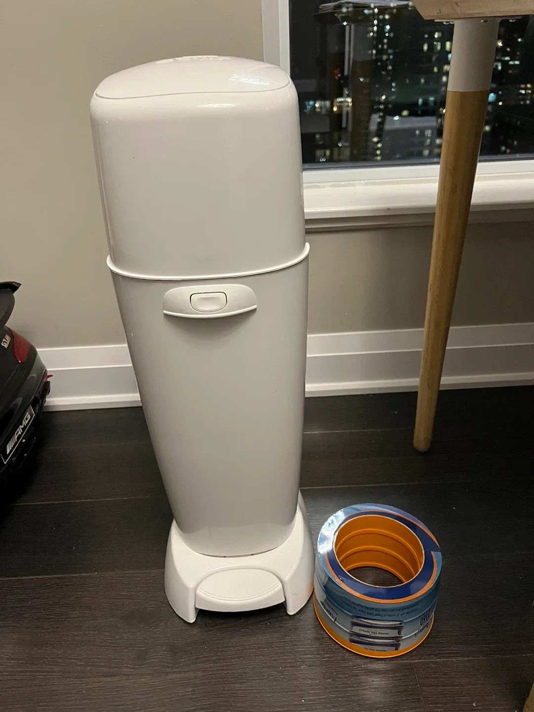 Diaper Genie Complete Pail + Refills