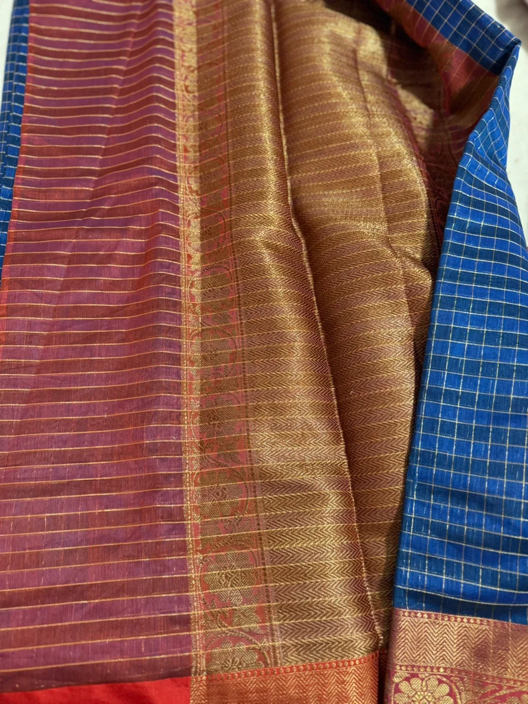 Blue & Pink Checkered Saree image indicator(6)