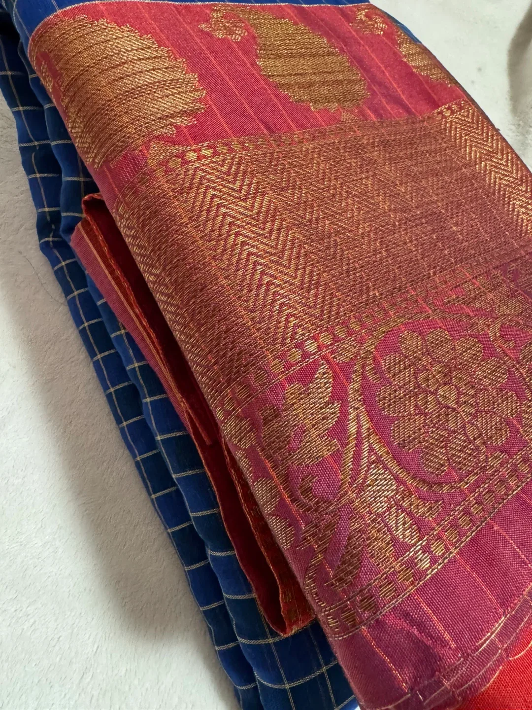 Blue & Pink Checkered Saree image indicator(4)