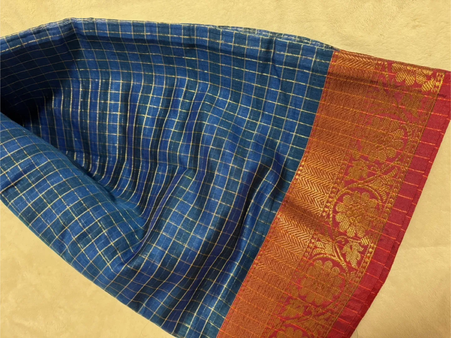 Blue & Pink Checkered Saree image indicator(9)