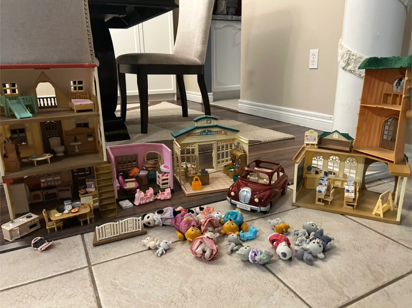 Calico Critters Dollhouses & Accessories
