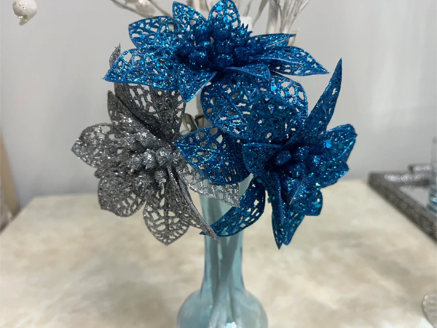 Decorative Floral Arrangement image indicator(3)