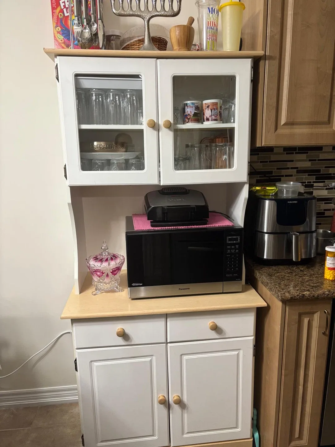 White Cabinet image indicator(3)