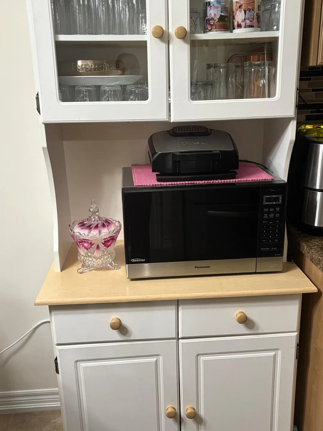 White Cabinet image indicator(2)