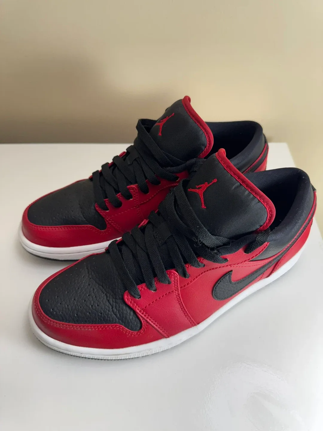 Nike Air Jordan 1 Low Red/Black image indicator(2)