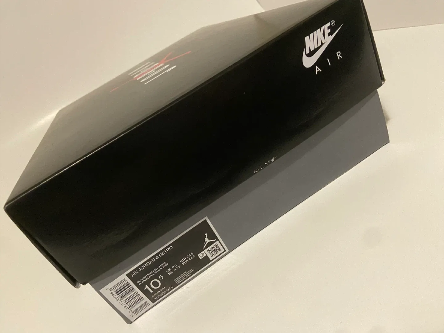 Men’s Nike Air Jordan Retro 8 Playoffs 2023 image indicator(5)