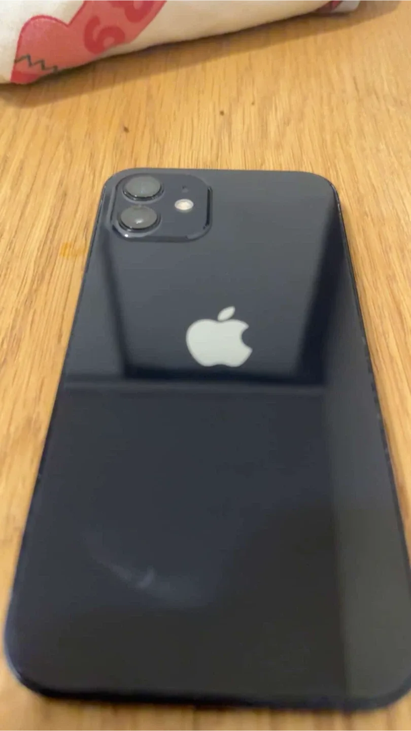 Apple iPhone 12 - Black 126GB
