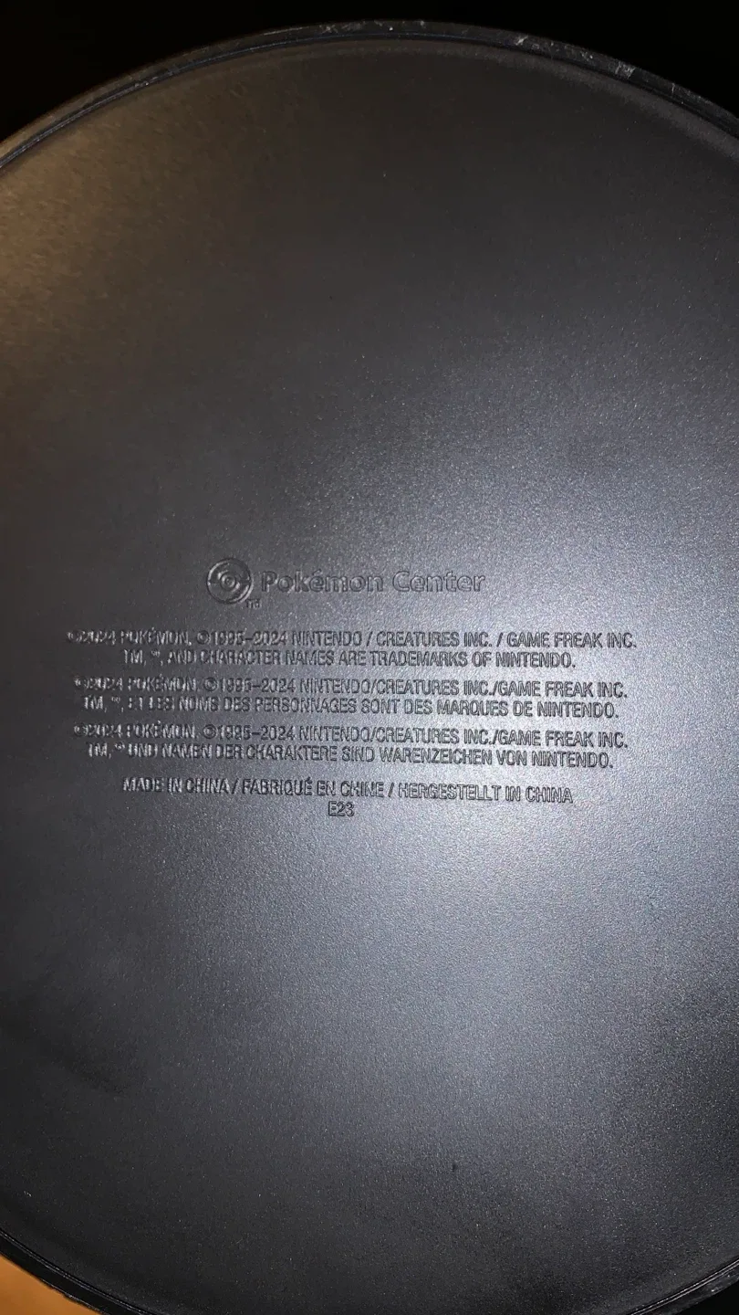 Pokémon Center Charizard Figure image indicator(3)