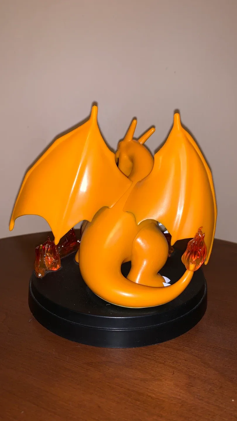 Pokémon Center Charizard Figure image indicator(2)
