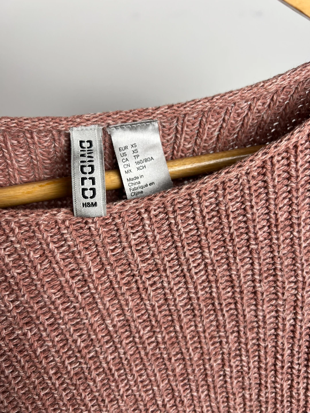 H&M Divided Pink Distressed Sweater - XS - photo 5
