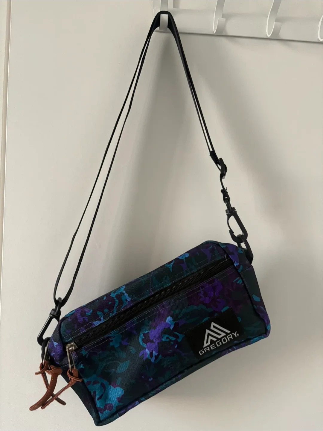 Gregory Shoulder Bag