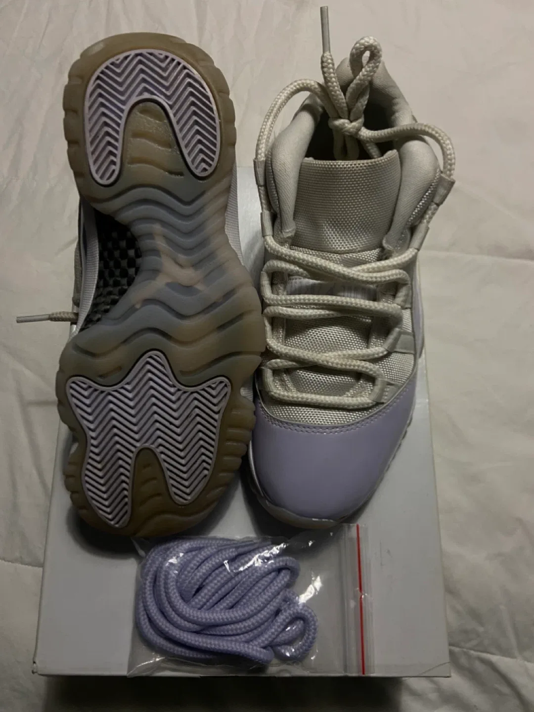 Jordan 11 Retro Low White Lilac