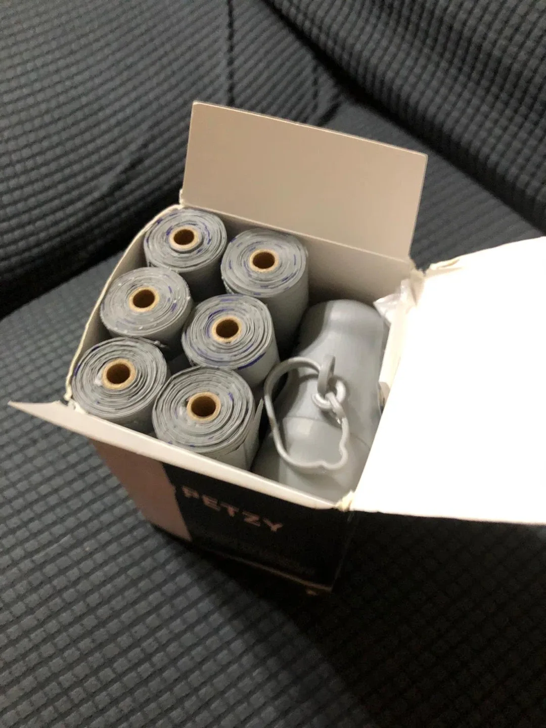 Petzy Dog Poop Bags - Eco-Friendly-NEW image indicator(4)