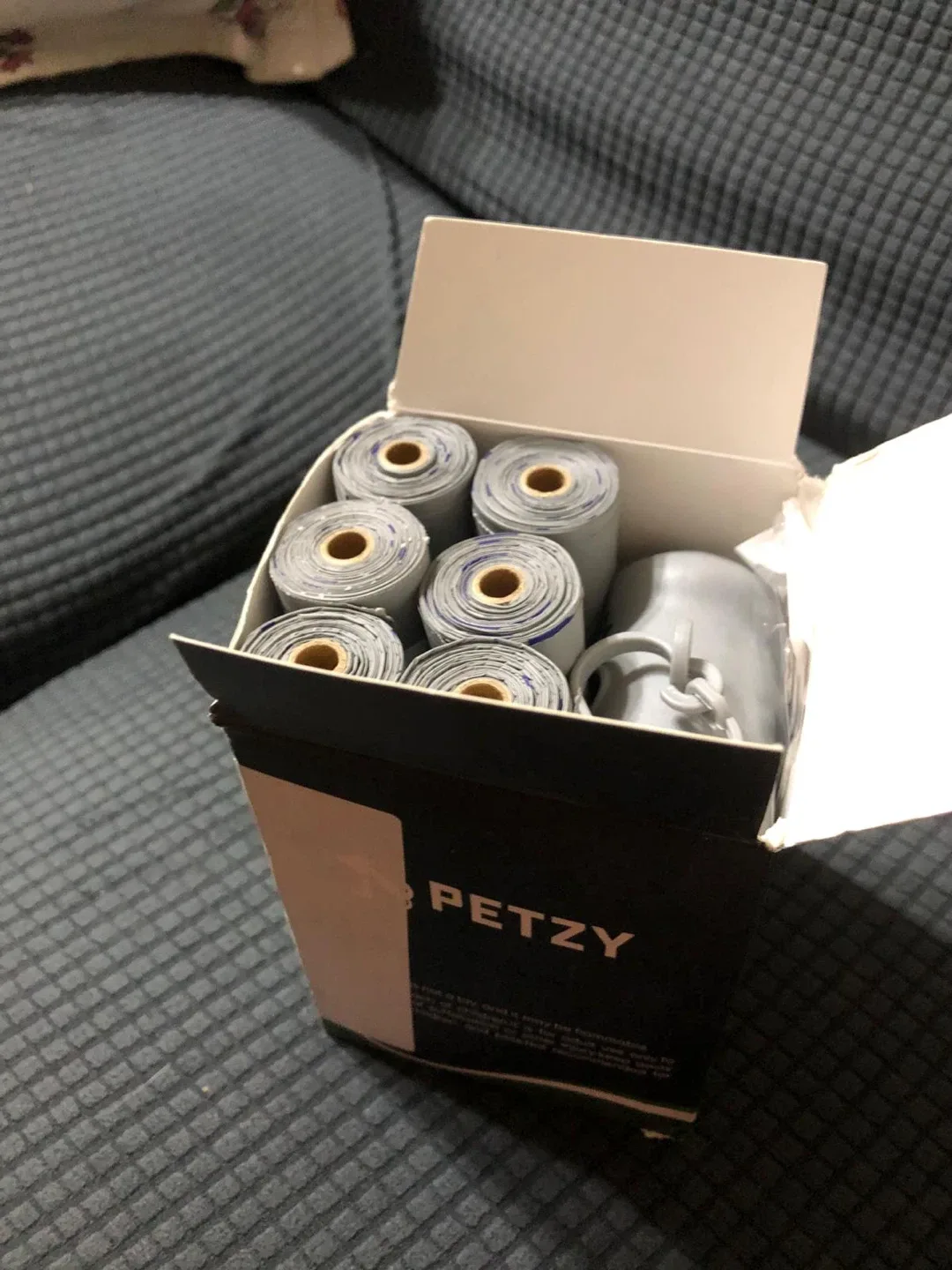 Petzy Dog Poop Bags - Eco-Friendly-NEW image indicator(7)