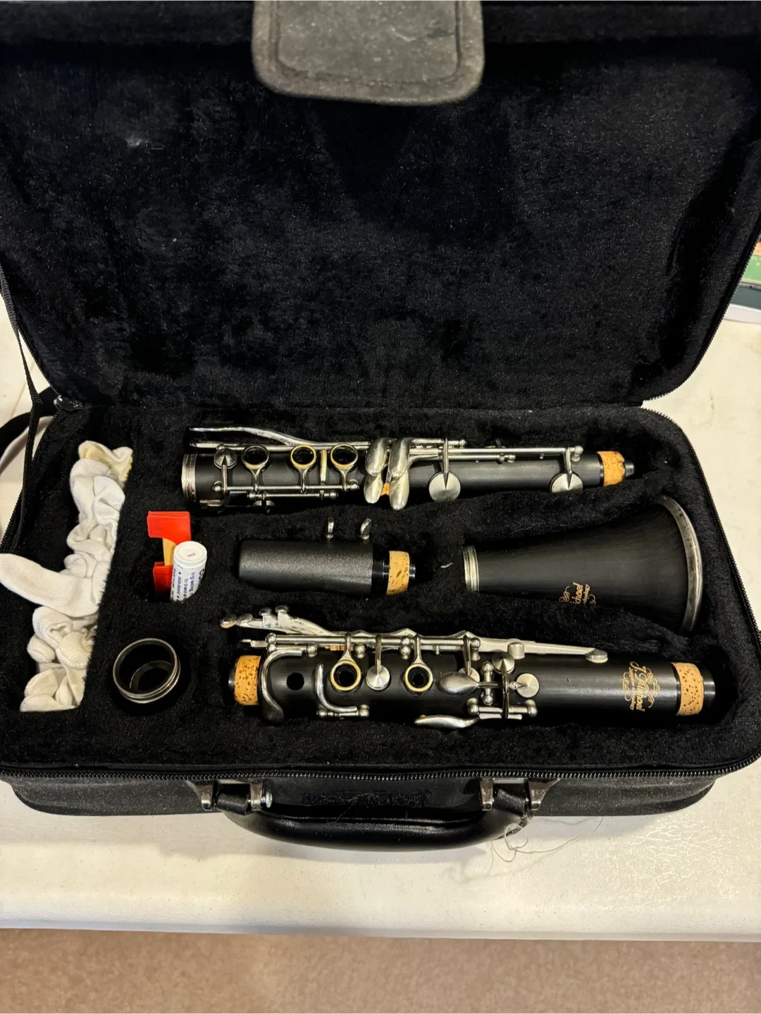 J. Michael Clarinet with Case image indicator(2)