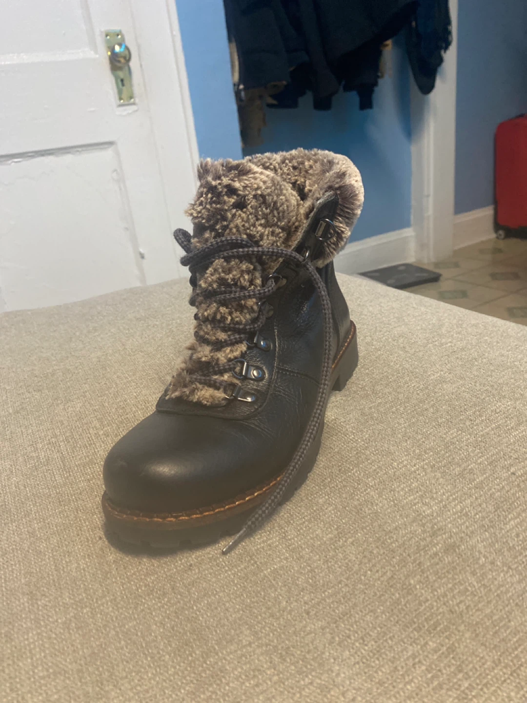 Black Leather & Fur Trim Boots - photo 3