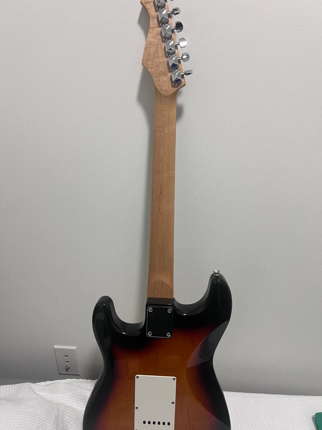 Aria STG-Series Electric Guitar image indicator(3)