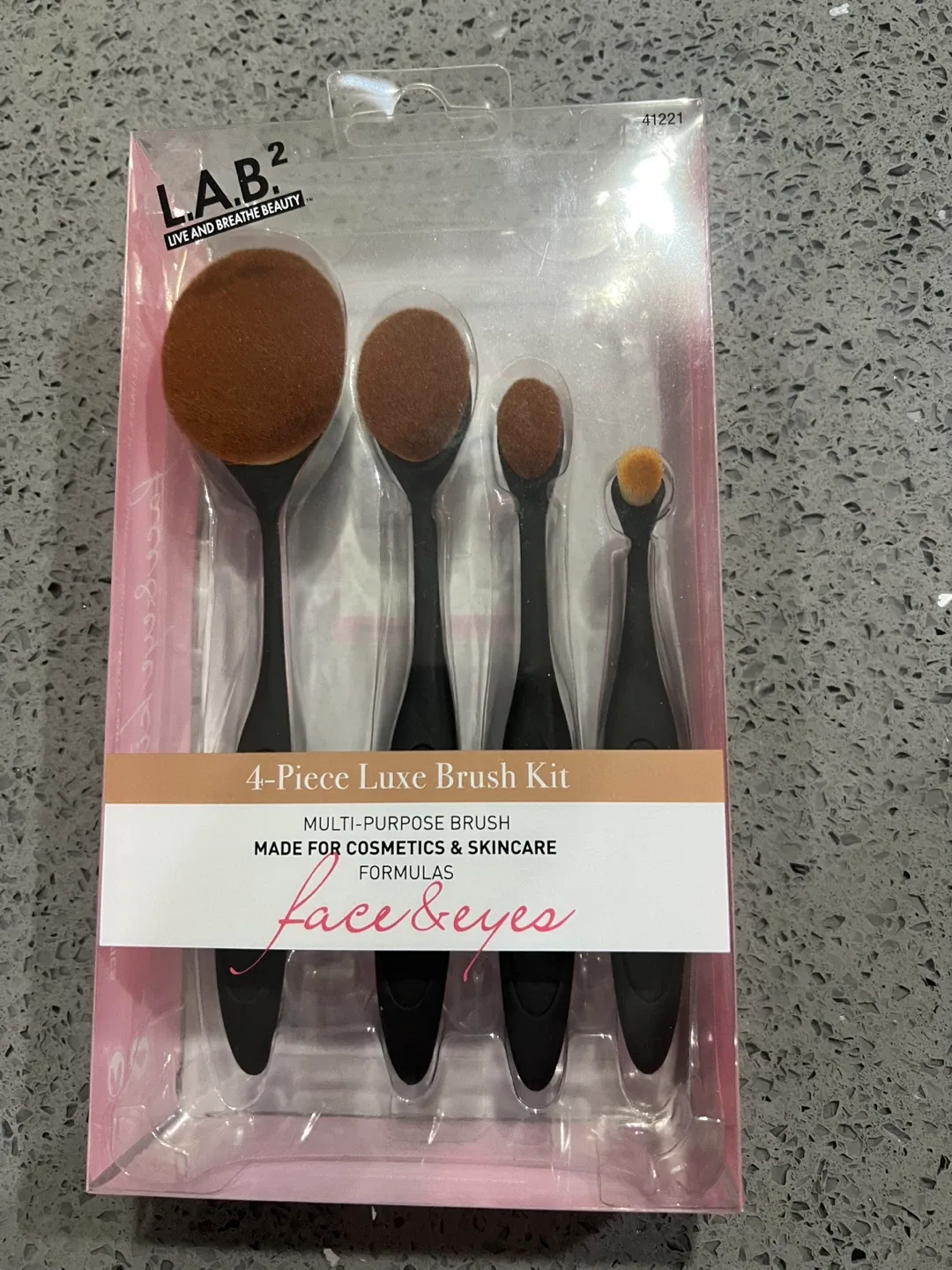 New L.A.B.2 4-Piece Luxe Brush Kit