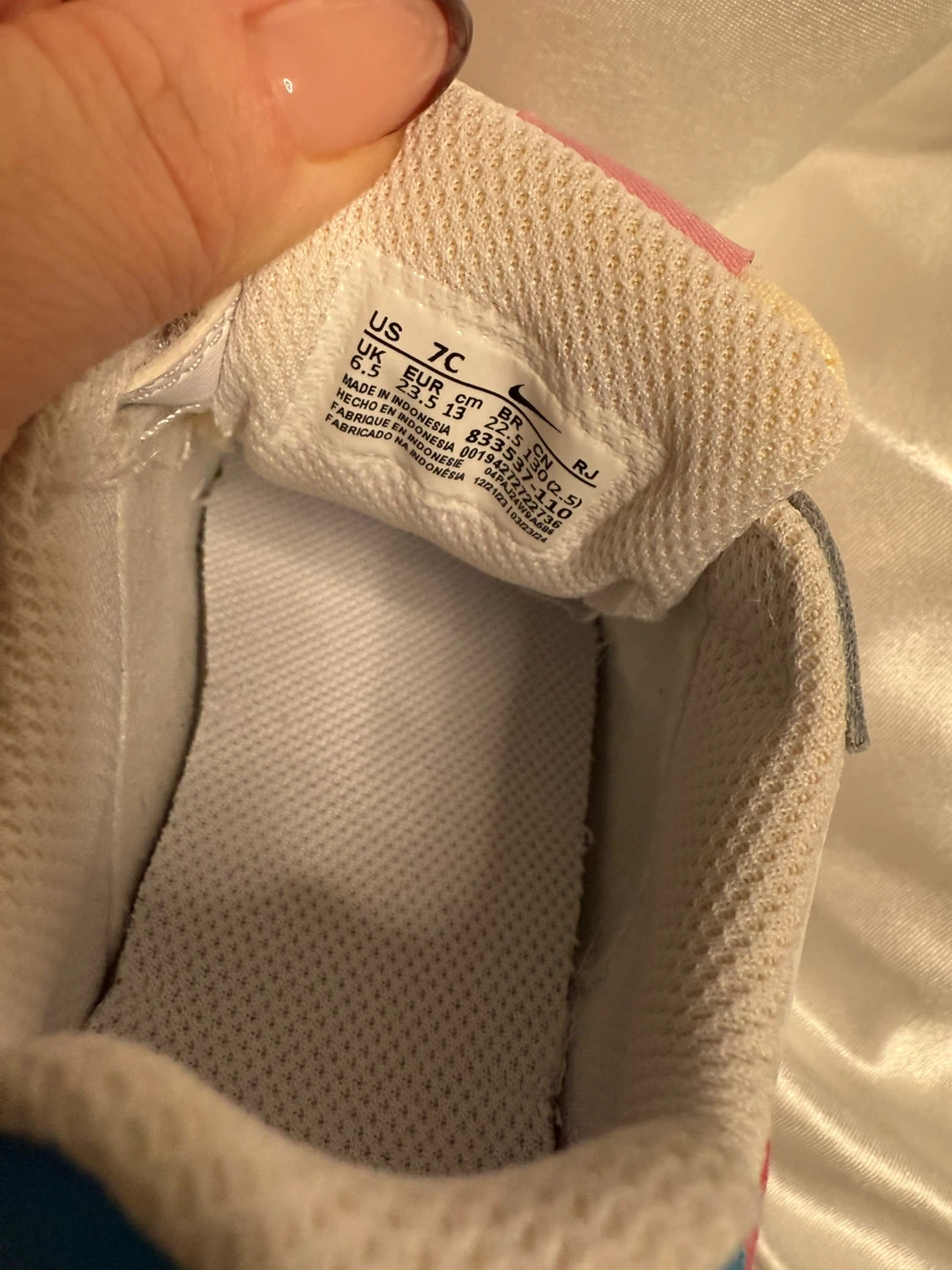 Toddler girl Nike sneakers. Size 7. - photo 5