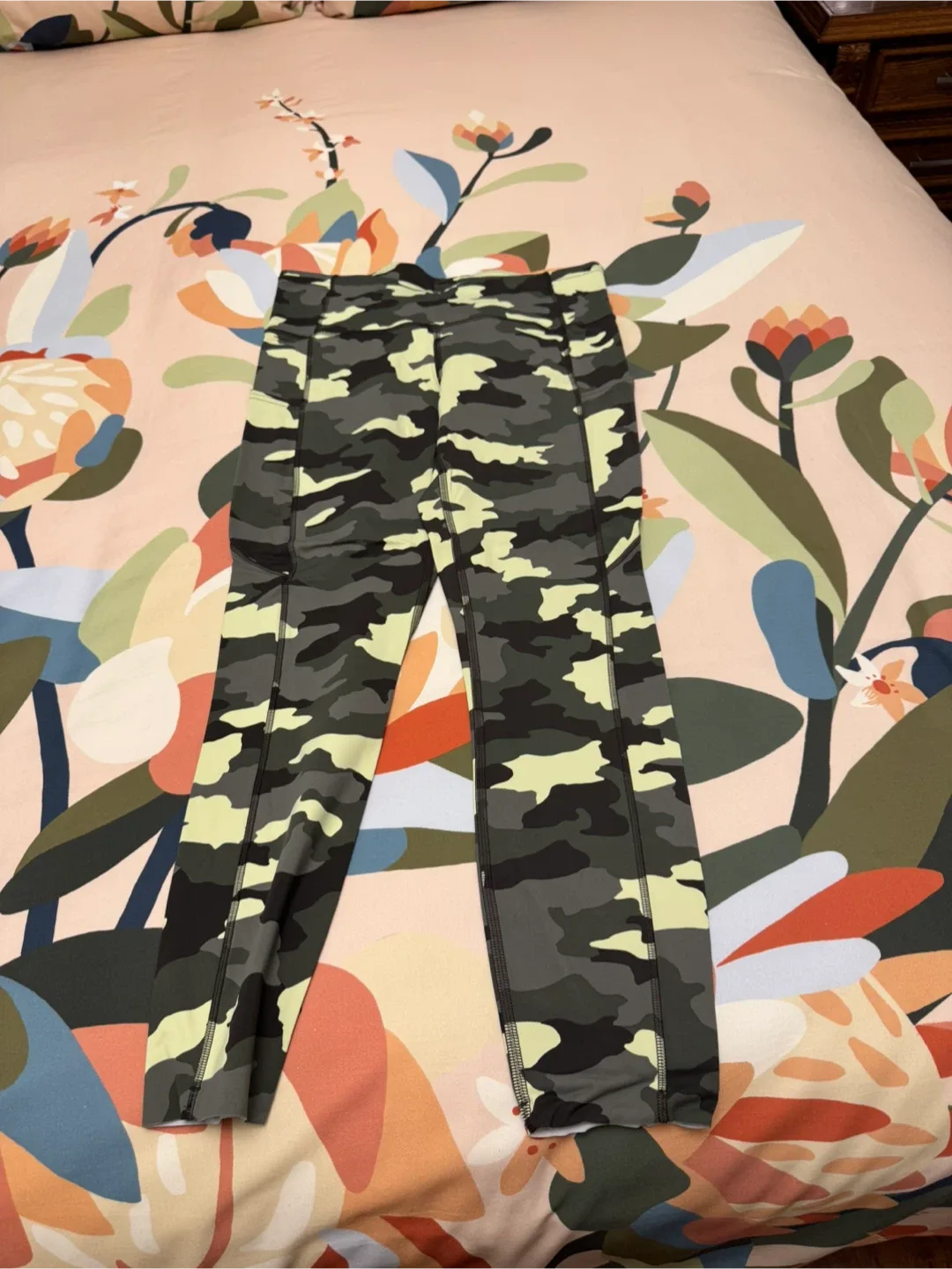 Lululemon Camo Leggings Size 8