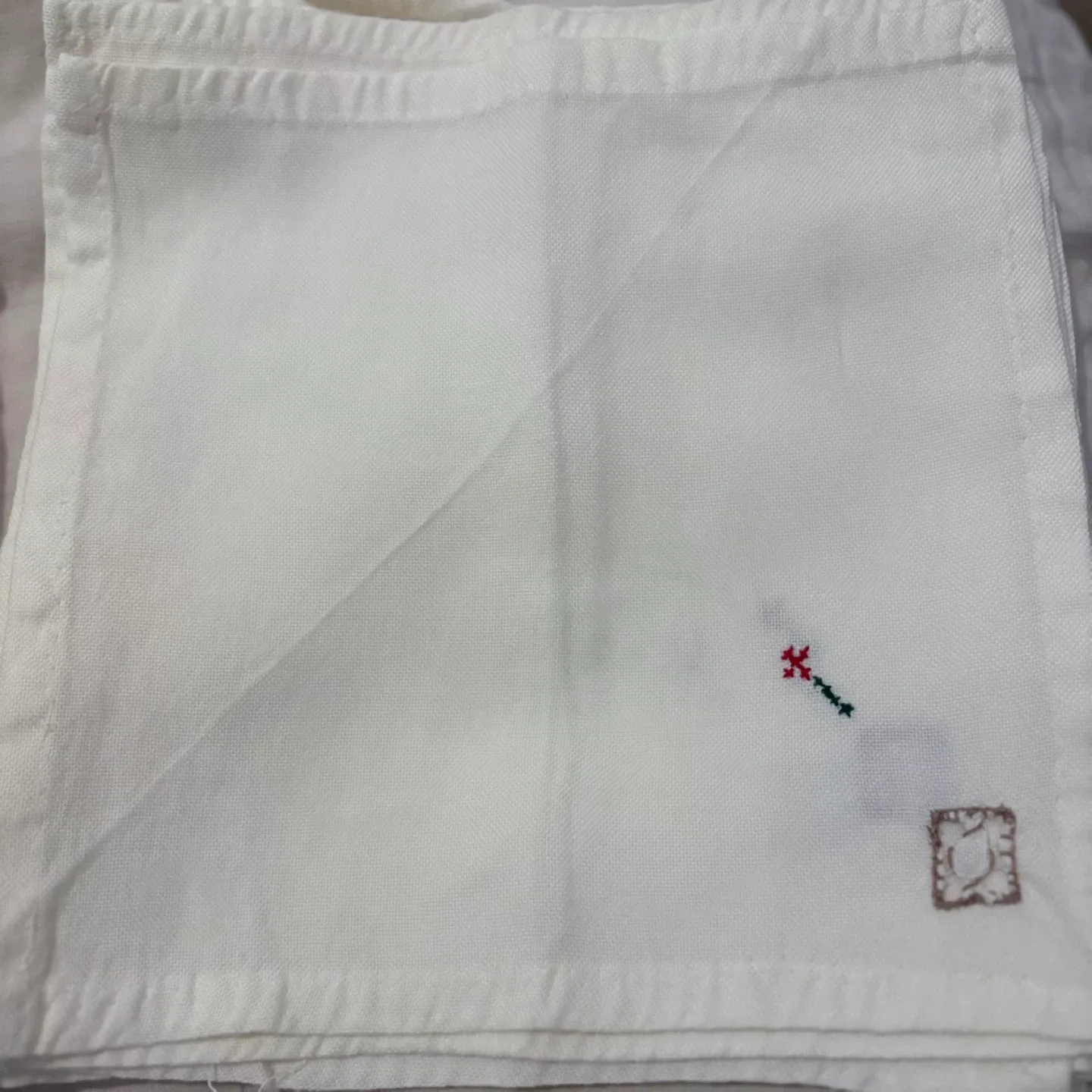 Vintage European Table Linen Bundle New or Nearly New image indicator(6)