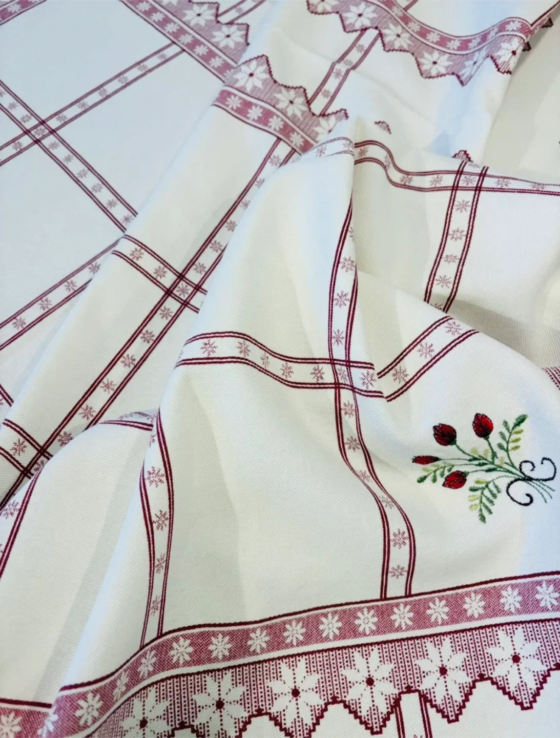 Vintage European Table Linen Bundle New or Nearly New image indicator(9)