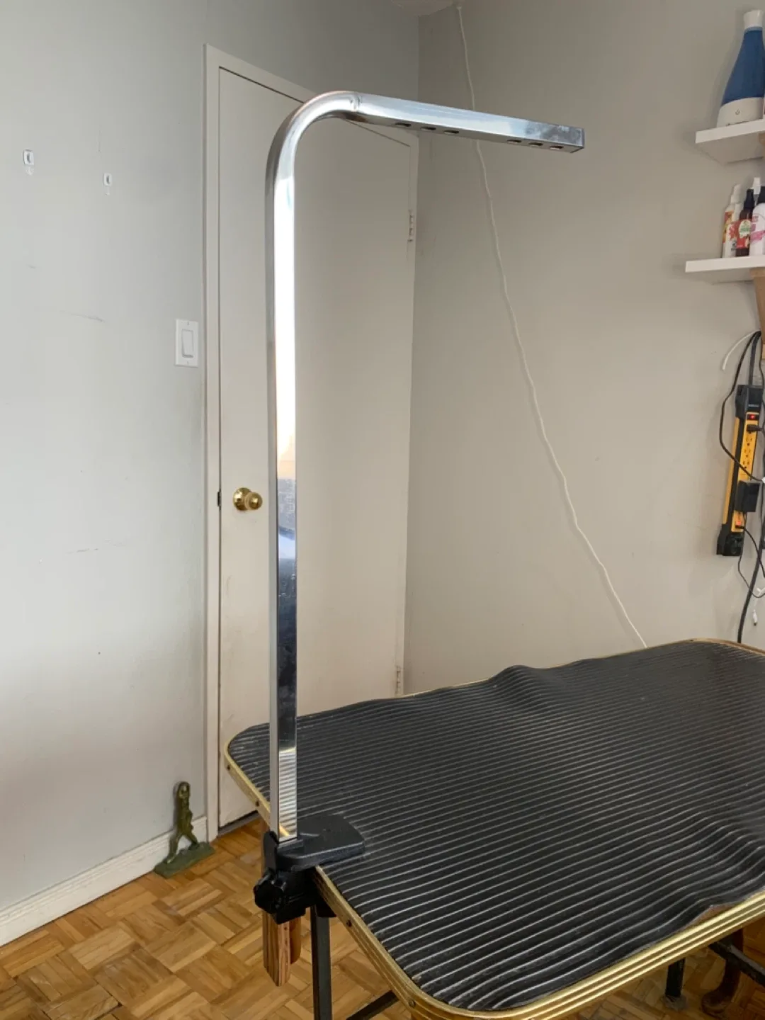 Grooming Arm for Pet Table image indicator(2)