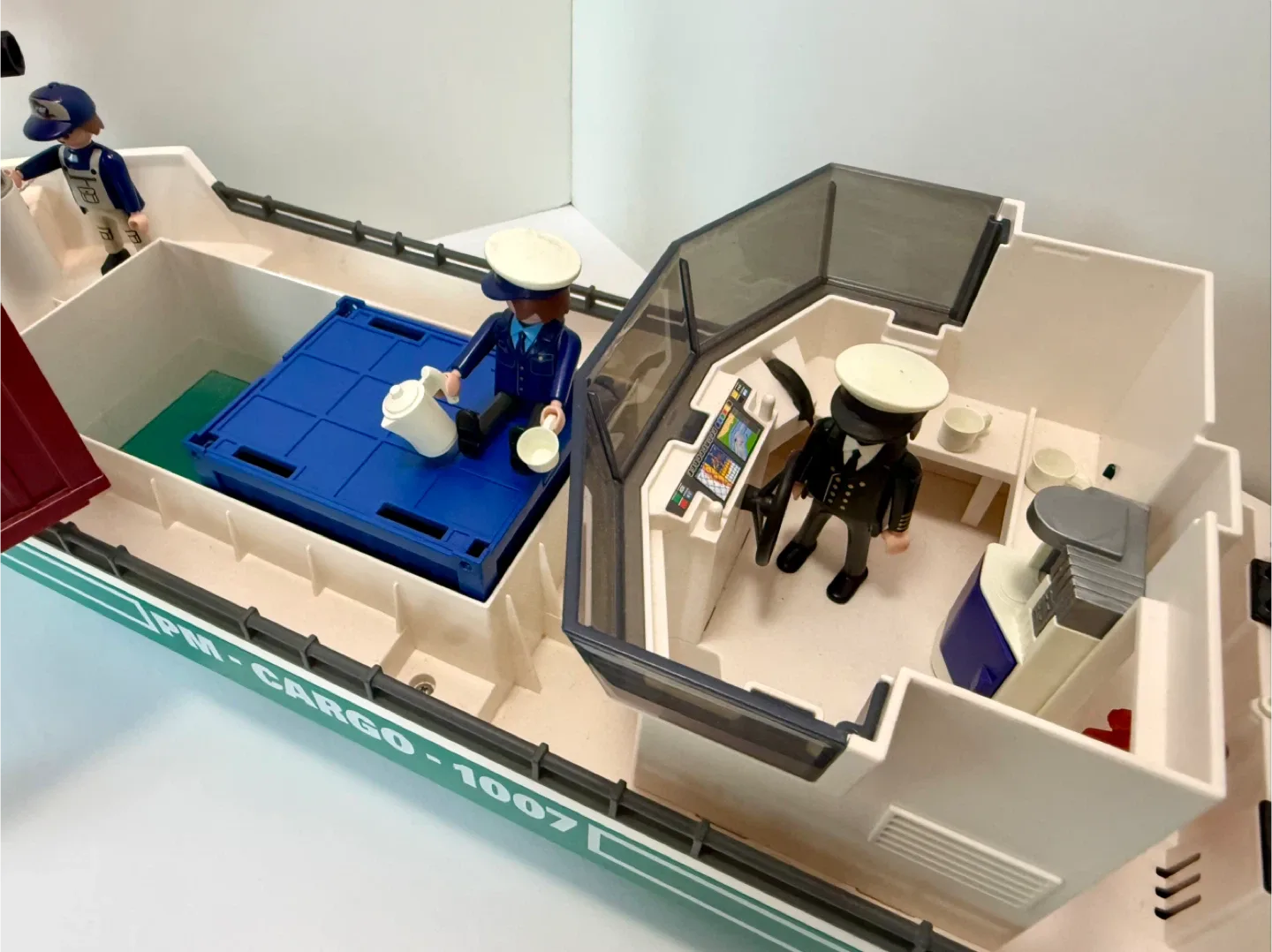 Playmobil Cargo Ship with Crane image indicator(7)