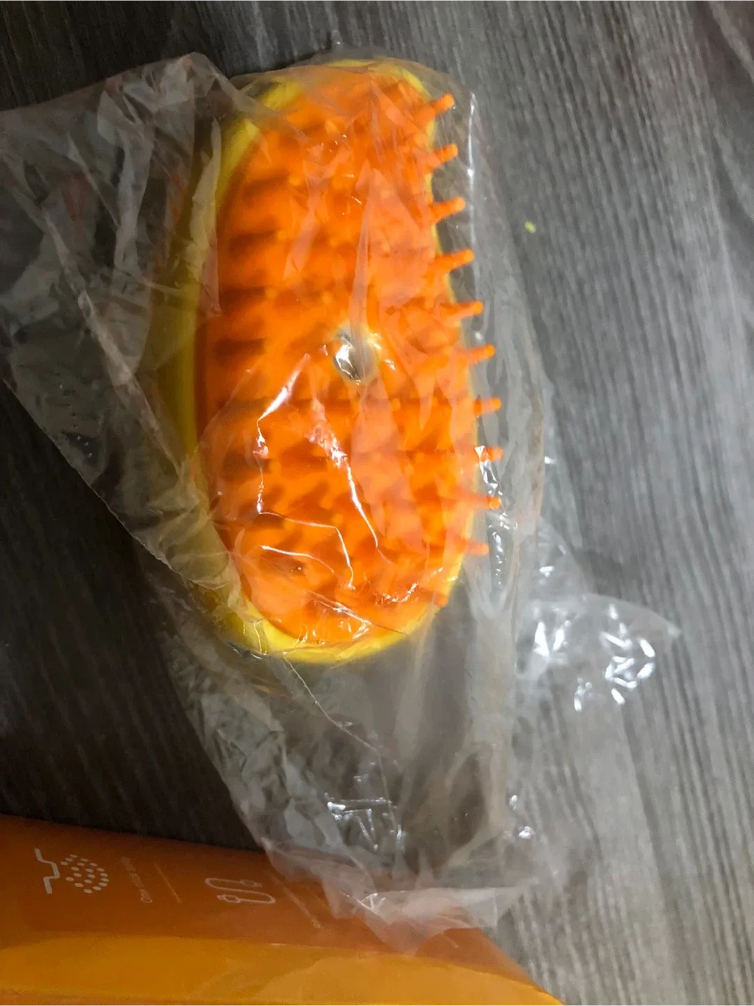 New Pet Spray Massage Brush! image indicator(3)