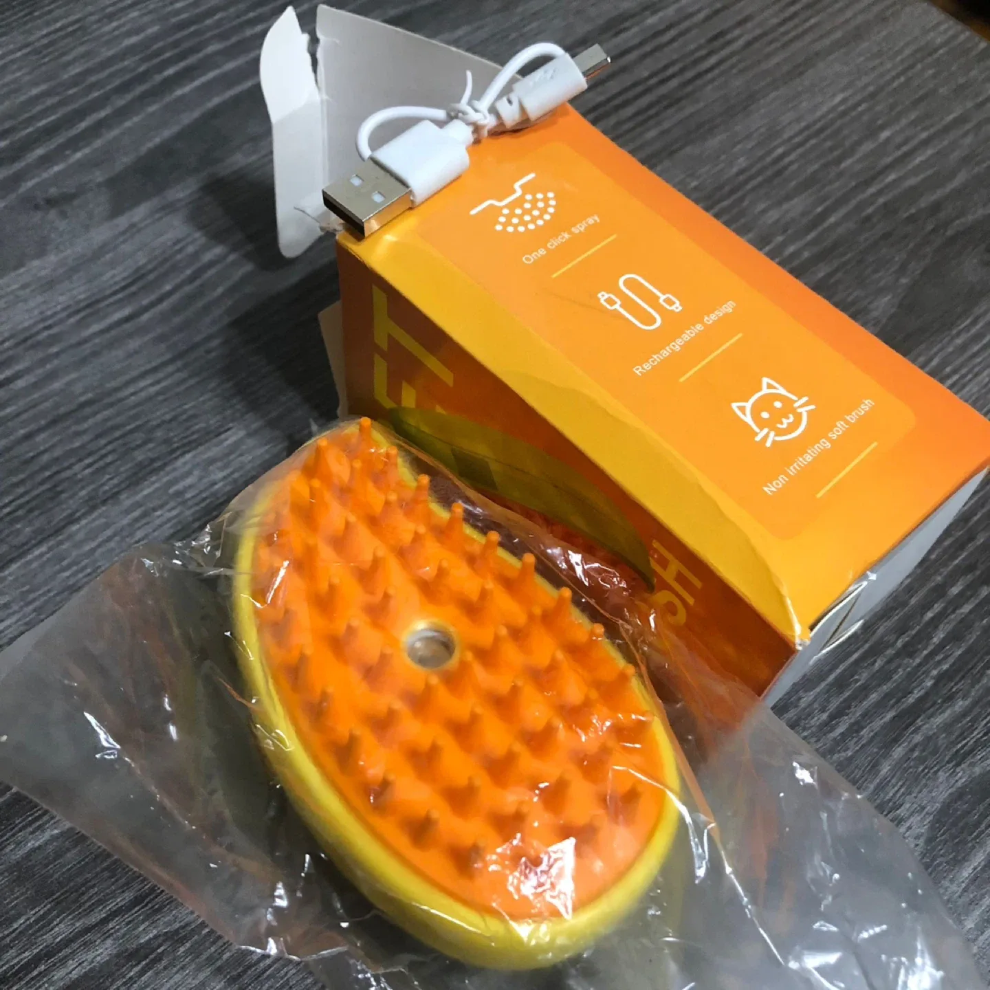 New Pet Spray Massage Brush! image indicator(5)