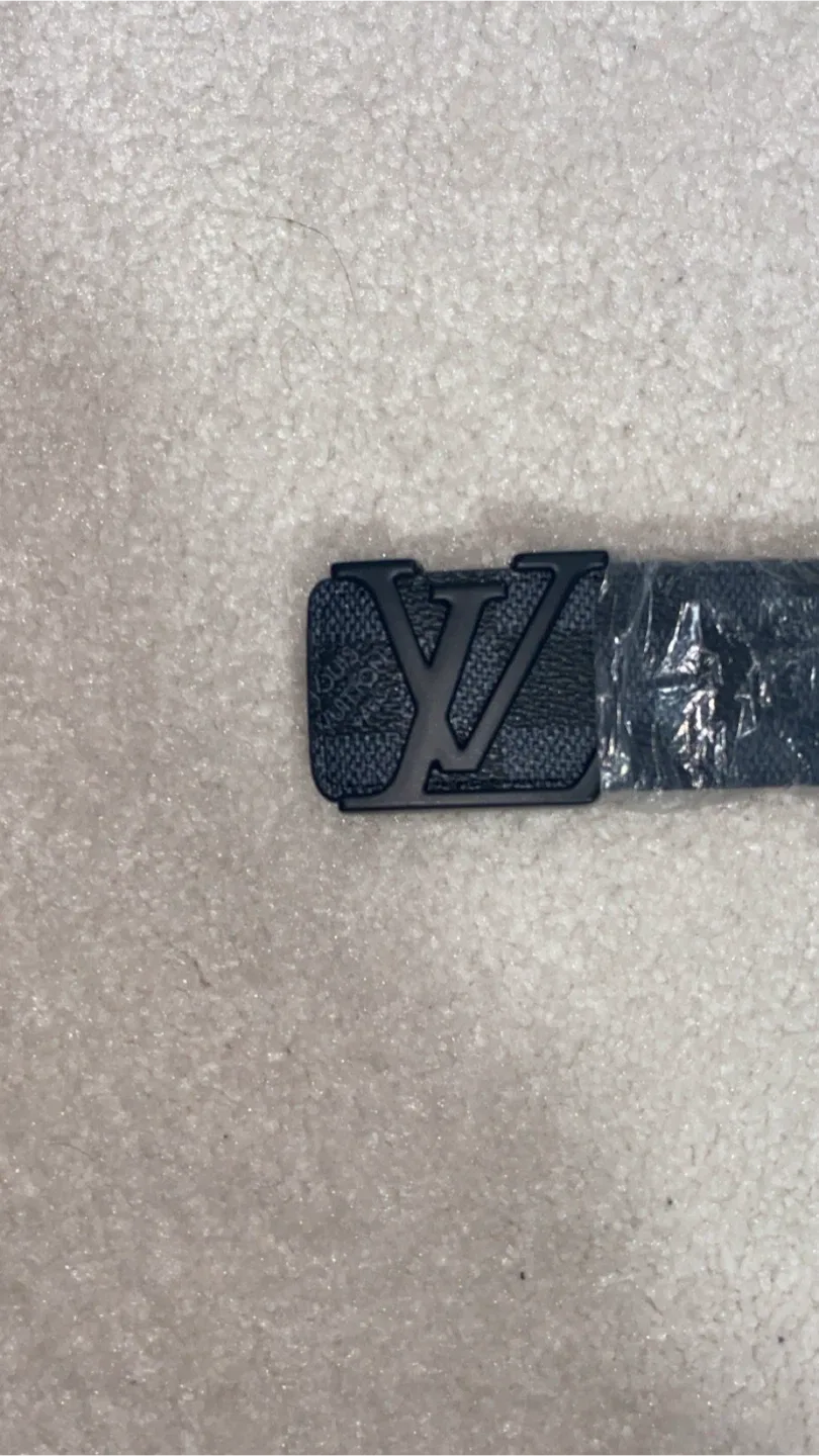 New Louis Vuitton Belt 44/1100mm