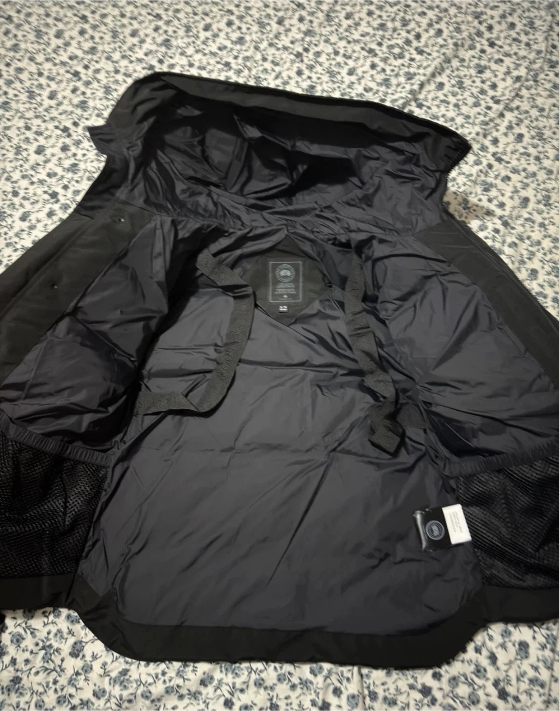 Canada Goose Black Down Parka - Size XL - photo 5
