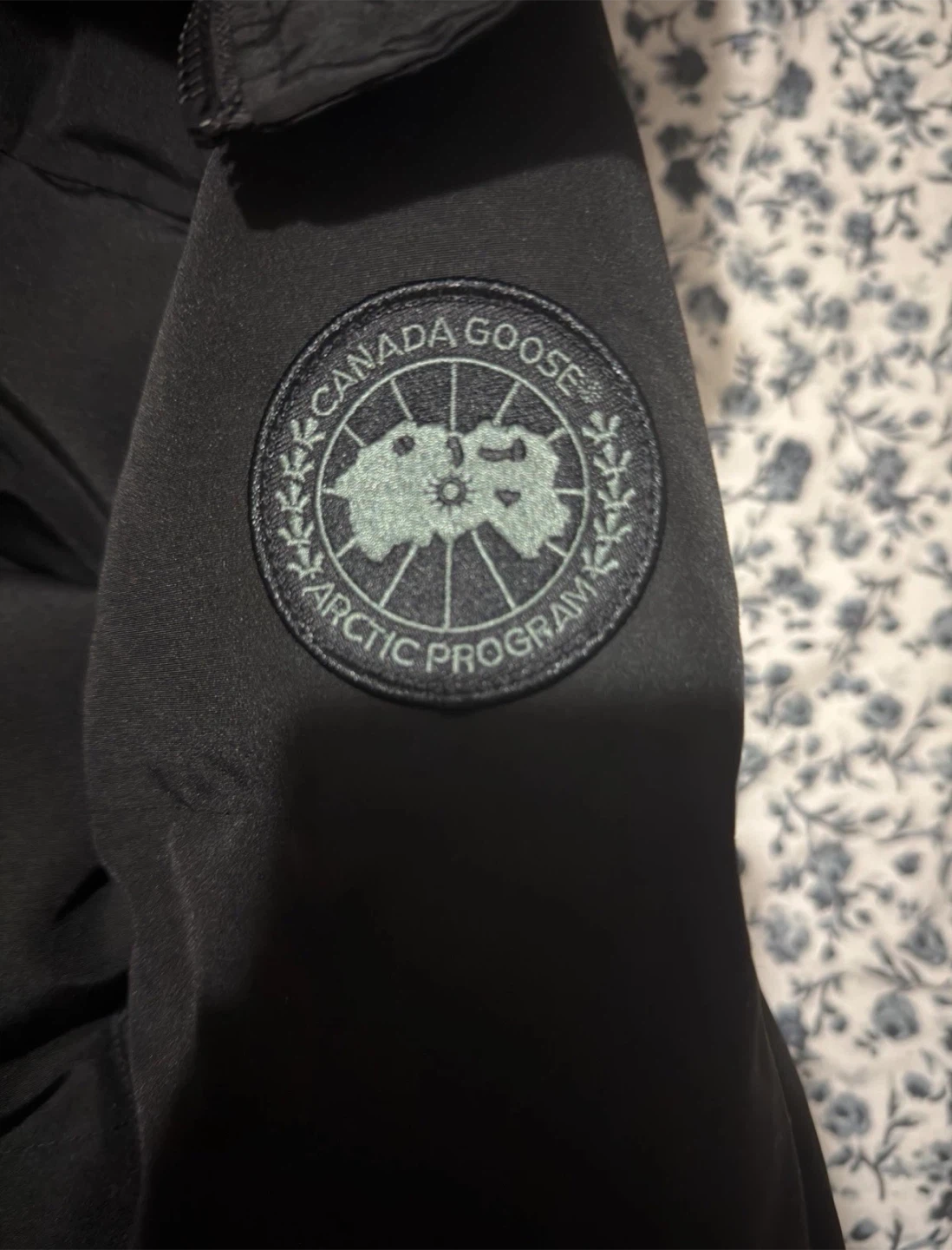 Canada Goose Black Down Parka - Size XL - photo 2