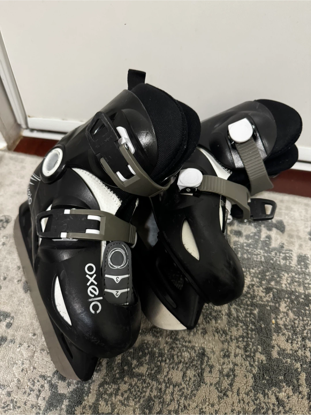 Oxelo Ice Skates - Size 28-30 (Kids) - photo 2