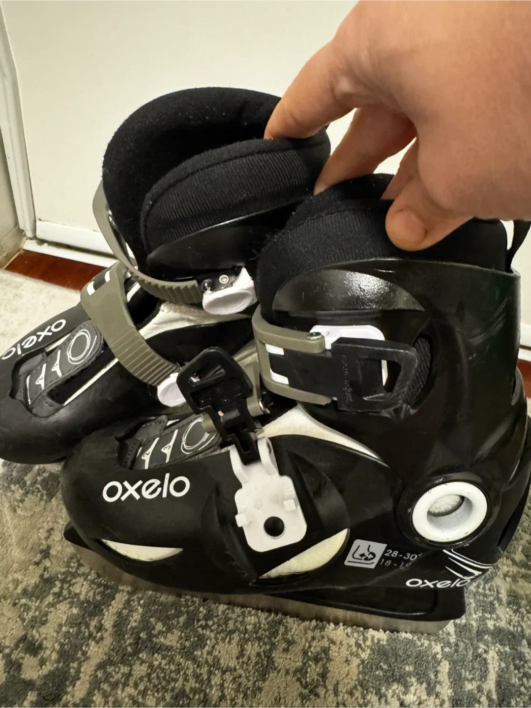Oxelo Ice Skates - Size 28-30 (Kids)
