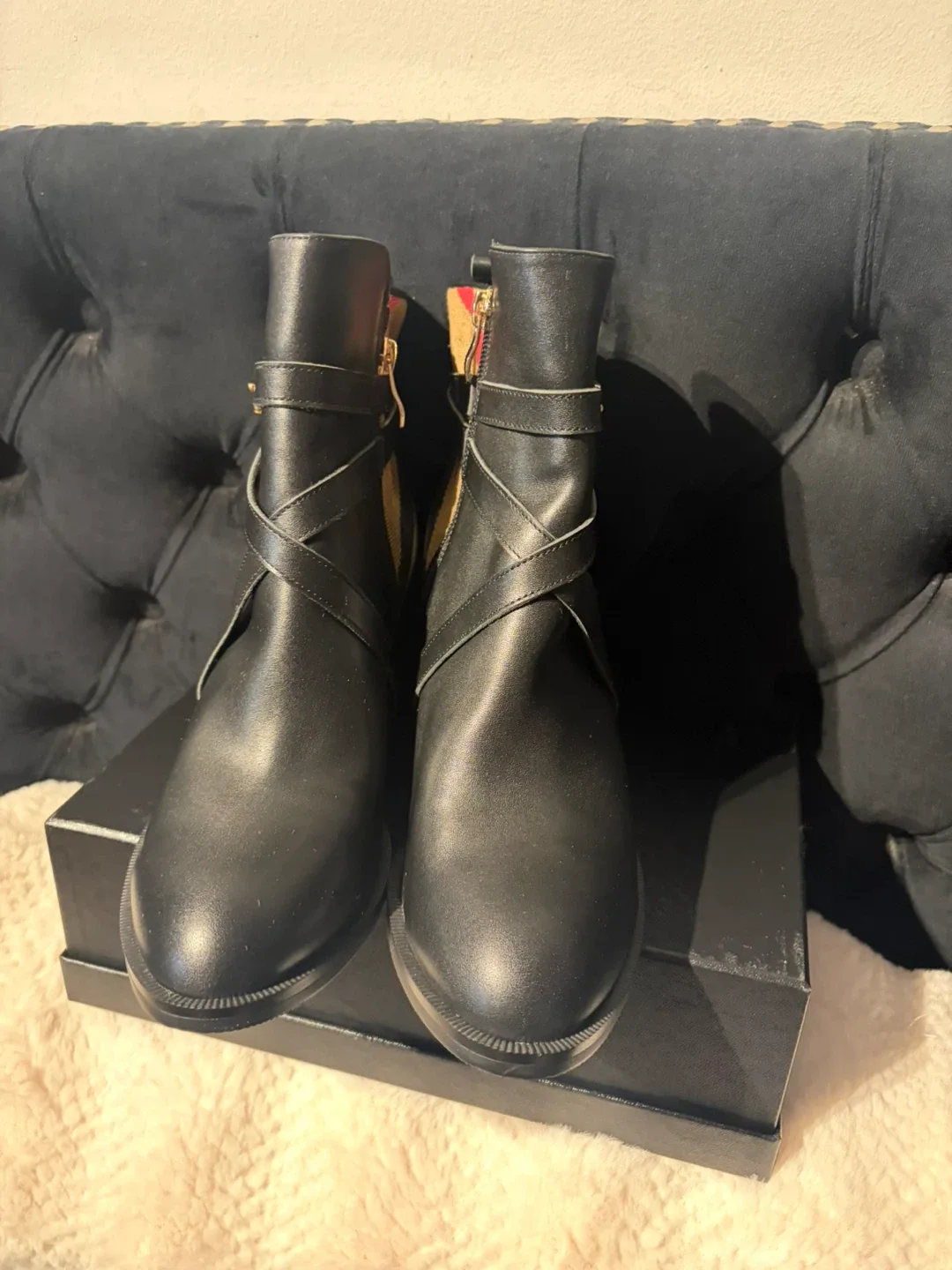 Burberry Black Leather Ankle Boots - Size 40 image indicator(6)