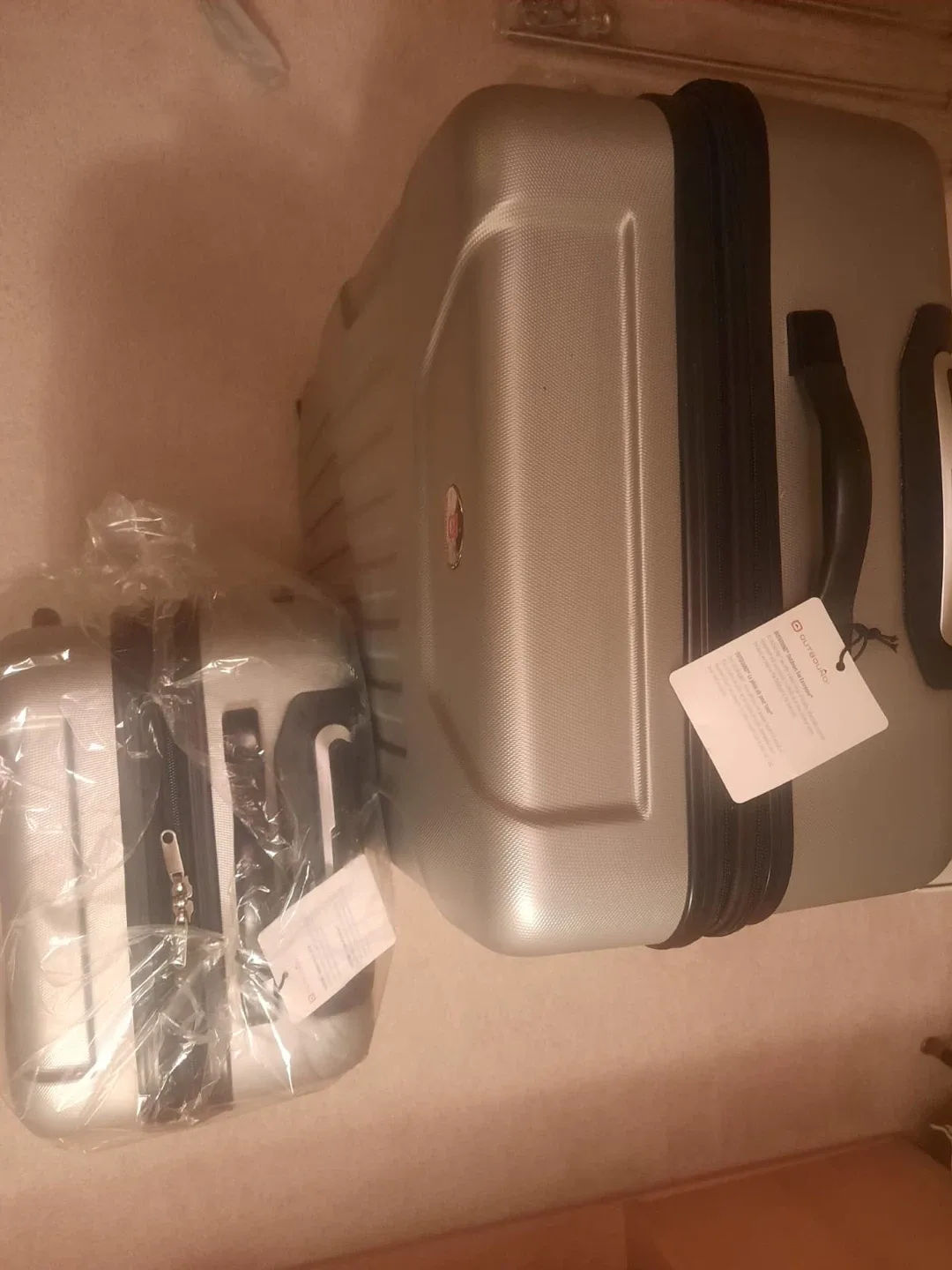 Luggage Set - Silver image indicator(3)