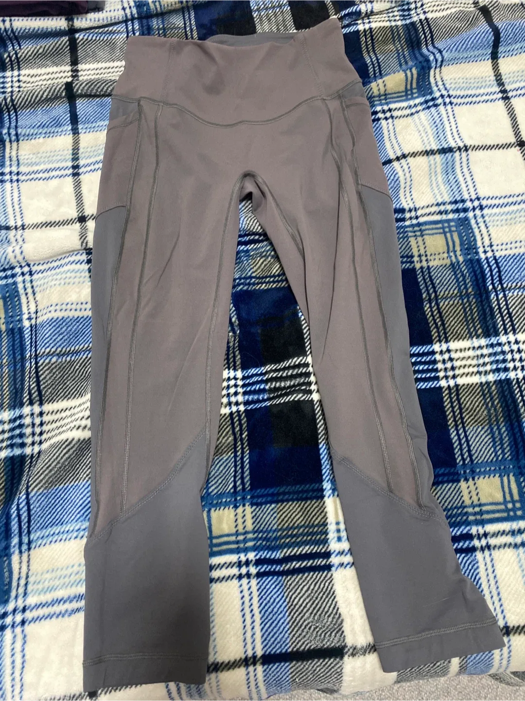 Lululemon Leggings Size 8 image indicator(2)
