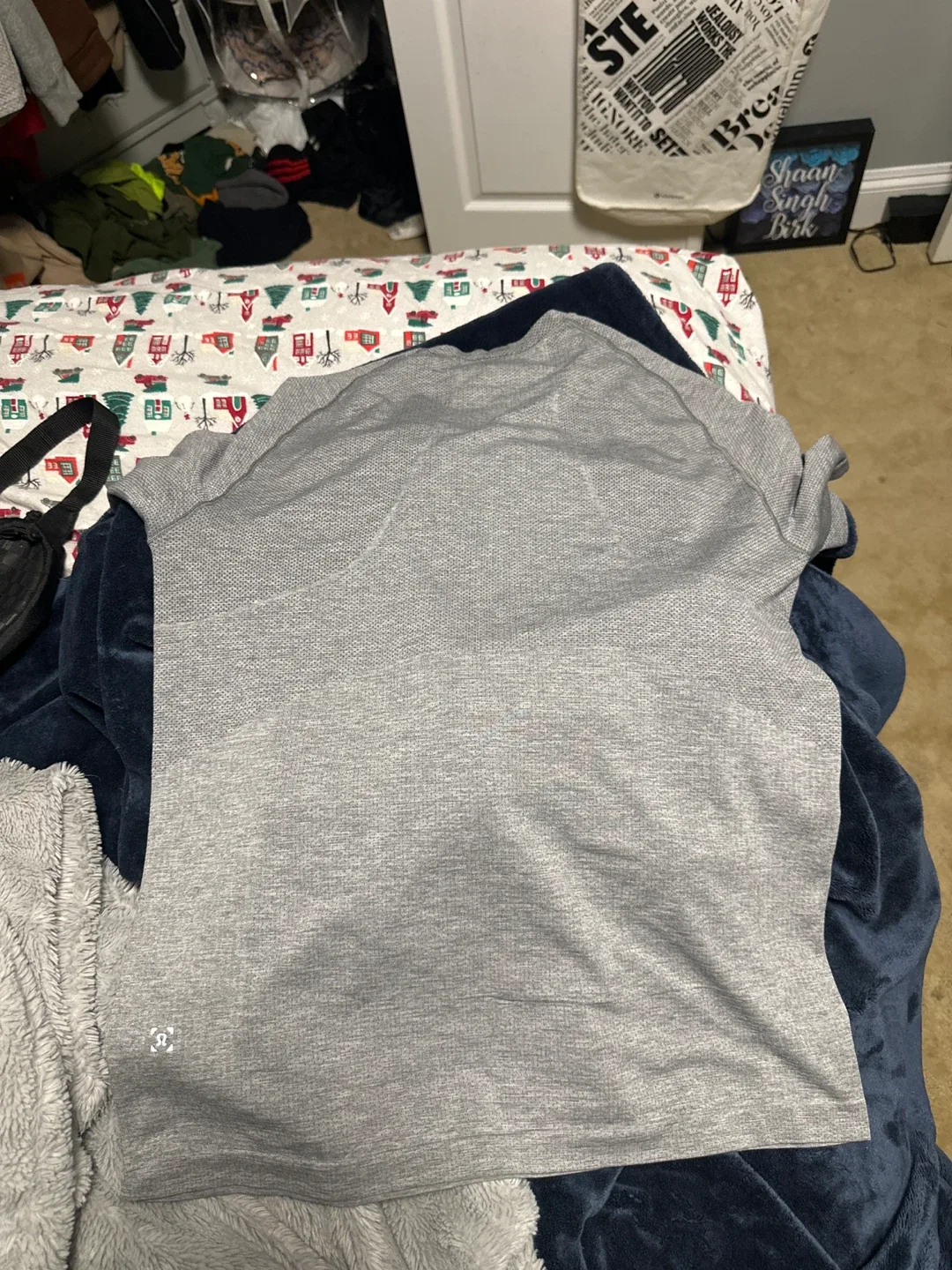 Lululemon Grey T-Shirt