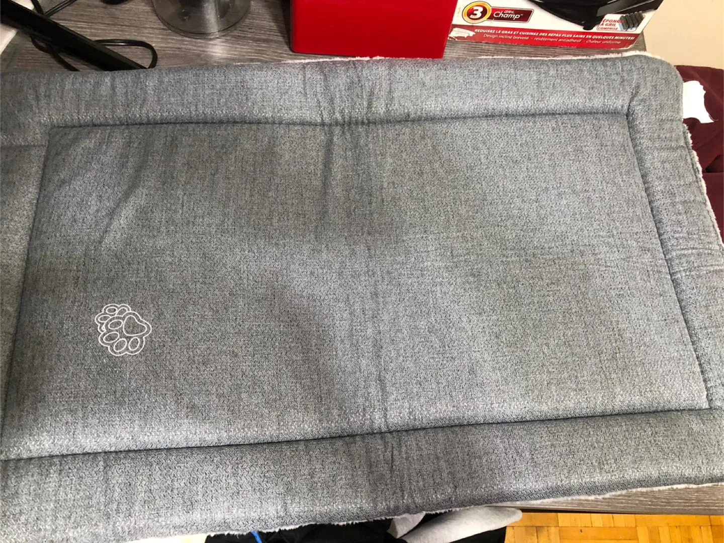 NEW-Grey Star Pattern Pet Bed Mat - 28" x 20" image indicator(3)