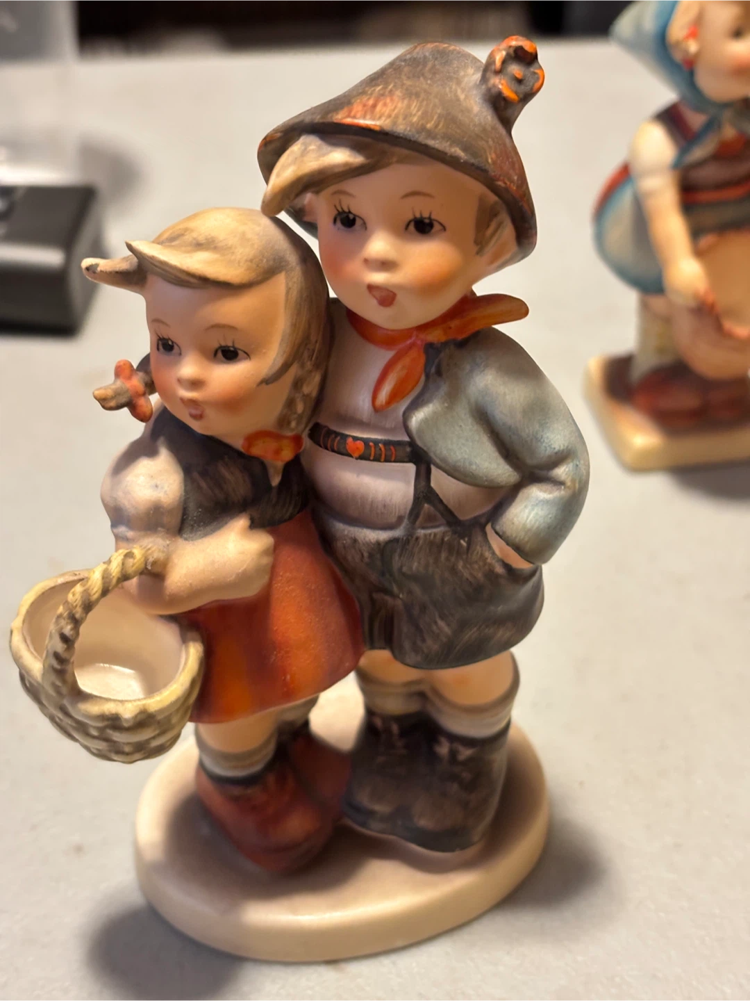 M.I. Hummel "Surprise" Figurine - HUM 94 3/0 HSC