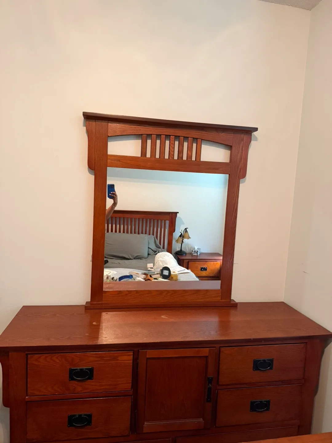 King size Wood Bedroom Set - Dresser, Mirror, Nightstands image indicator(5)