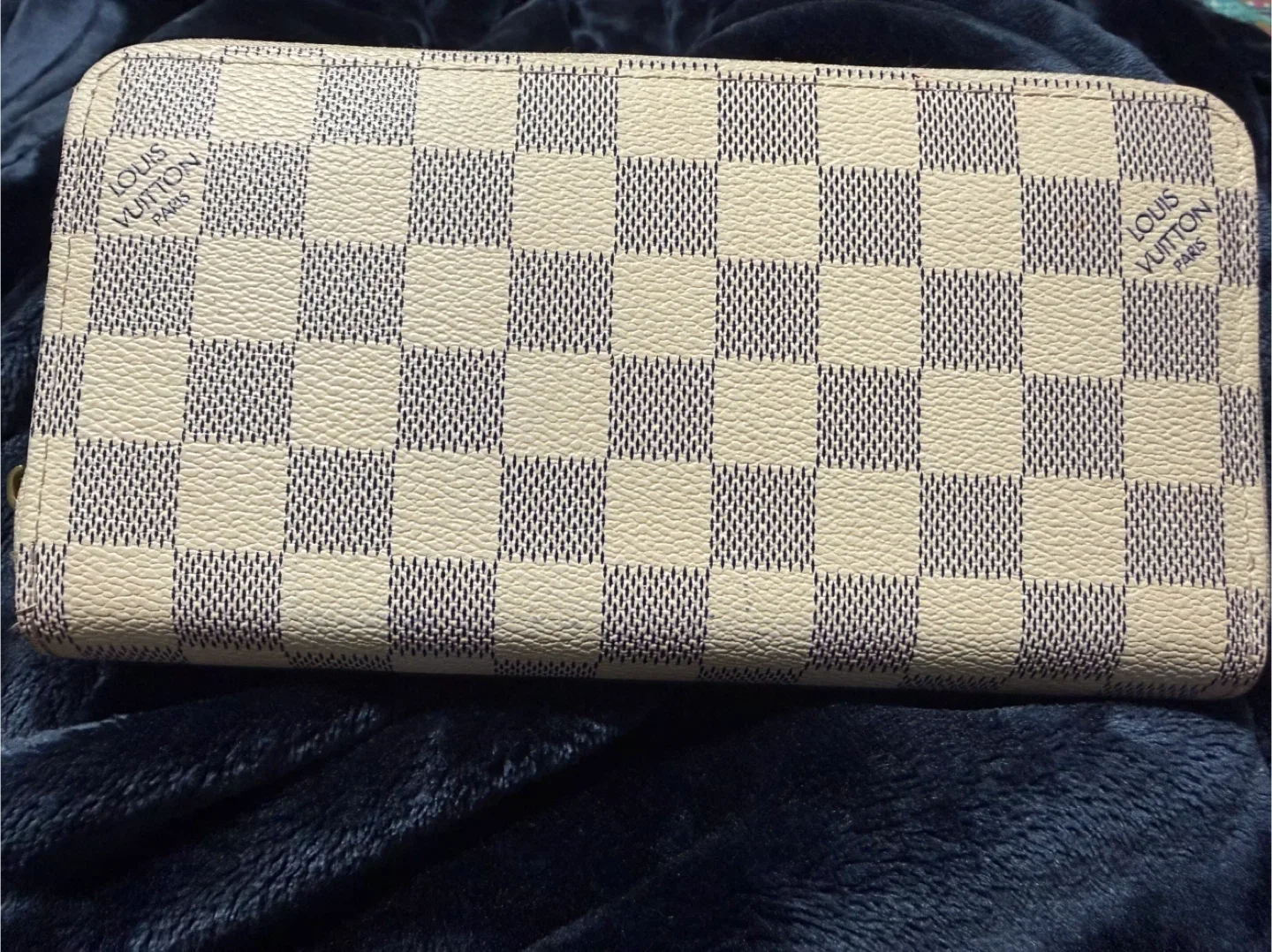 Zip around wallet LV inspired