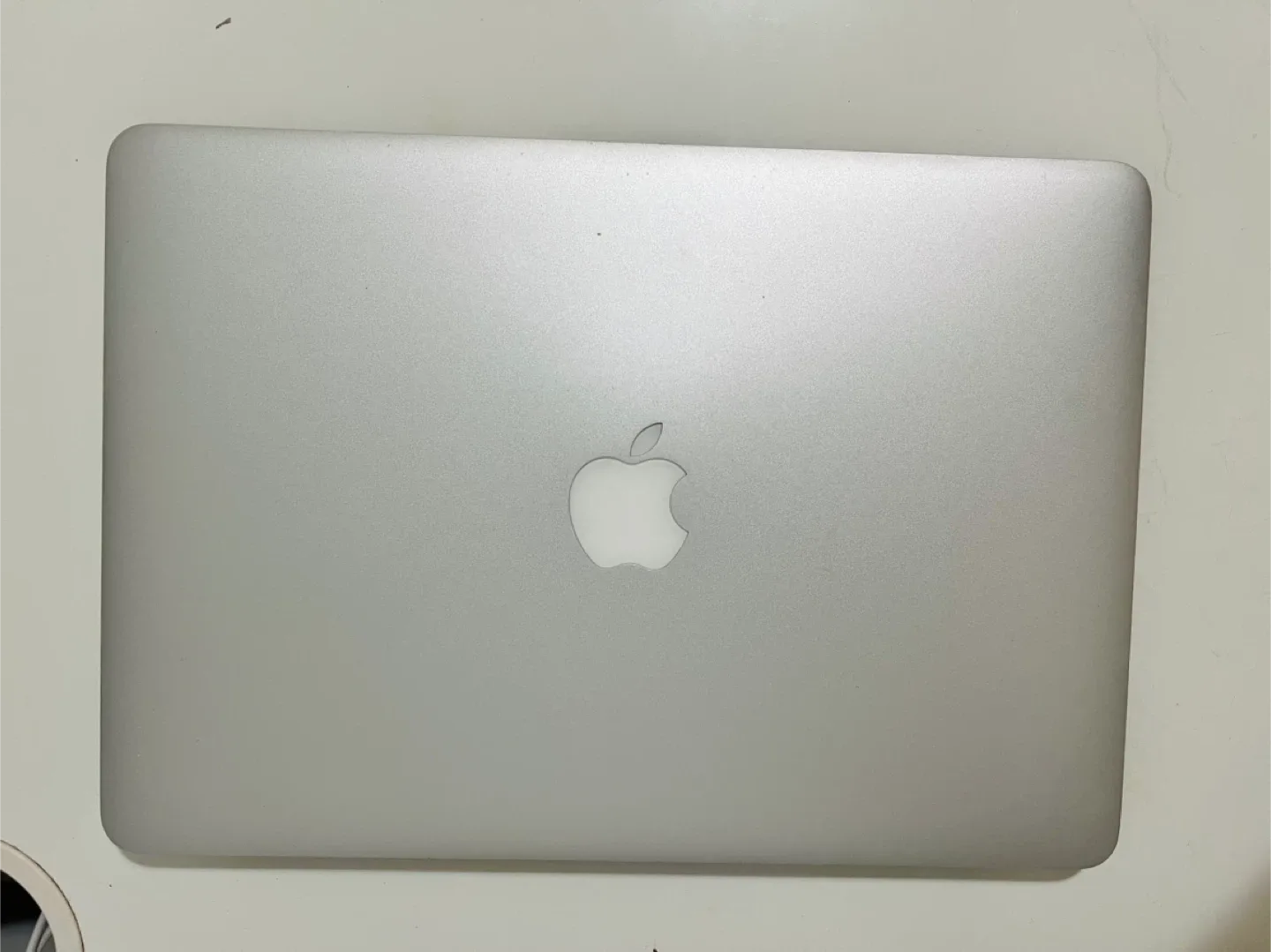 Apple Macbook Air 13-inch 2017