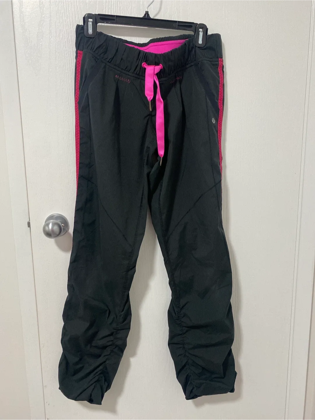 Lululemon Black & Pink Groove Pants