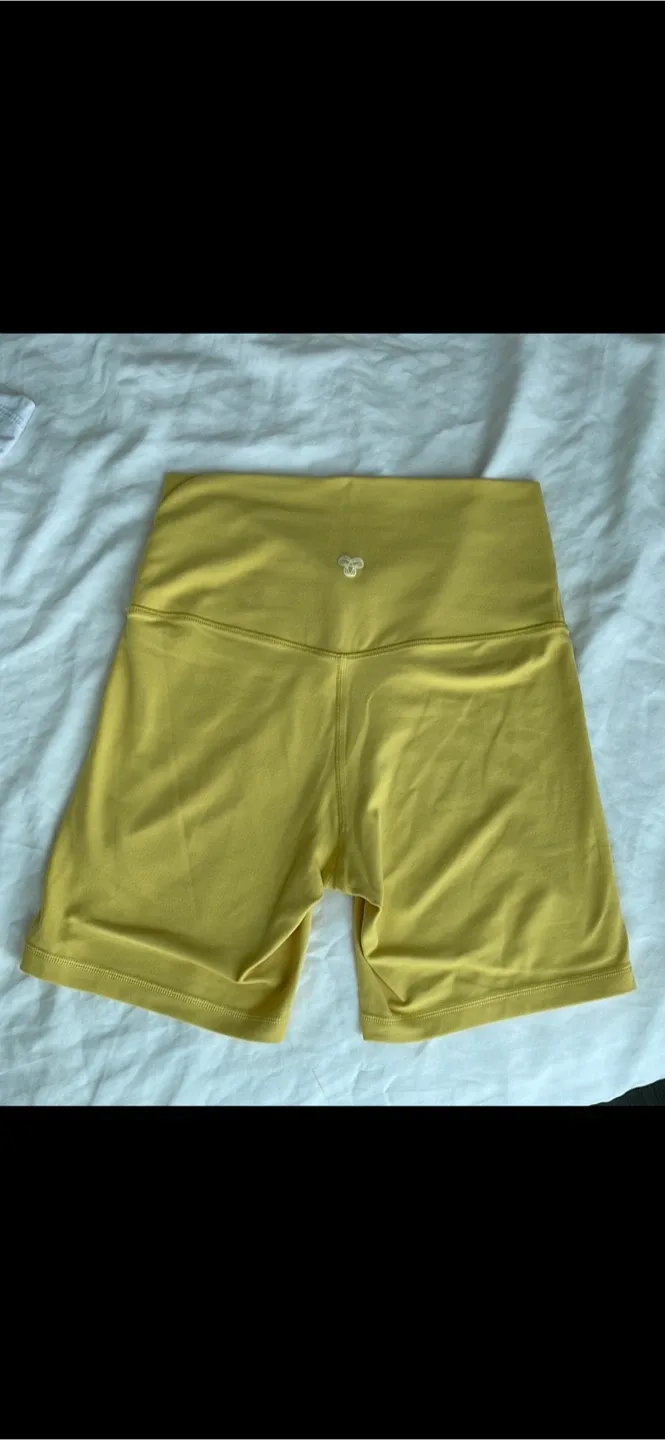 TNAction Shorts - Size M - Yellow image indicator(3)