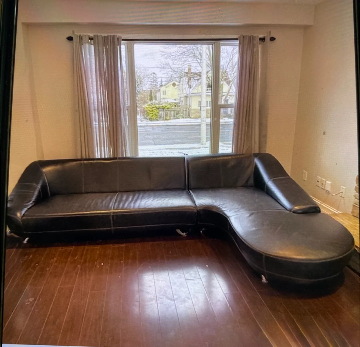 Black Leather Sectional Sofa