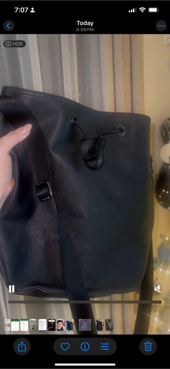 Lululemon Black  Bucket Bag - photo 2