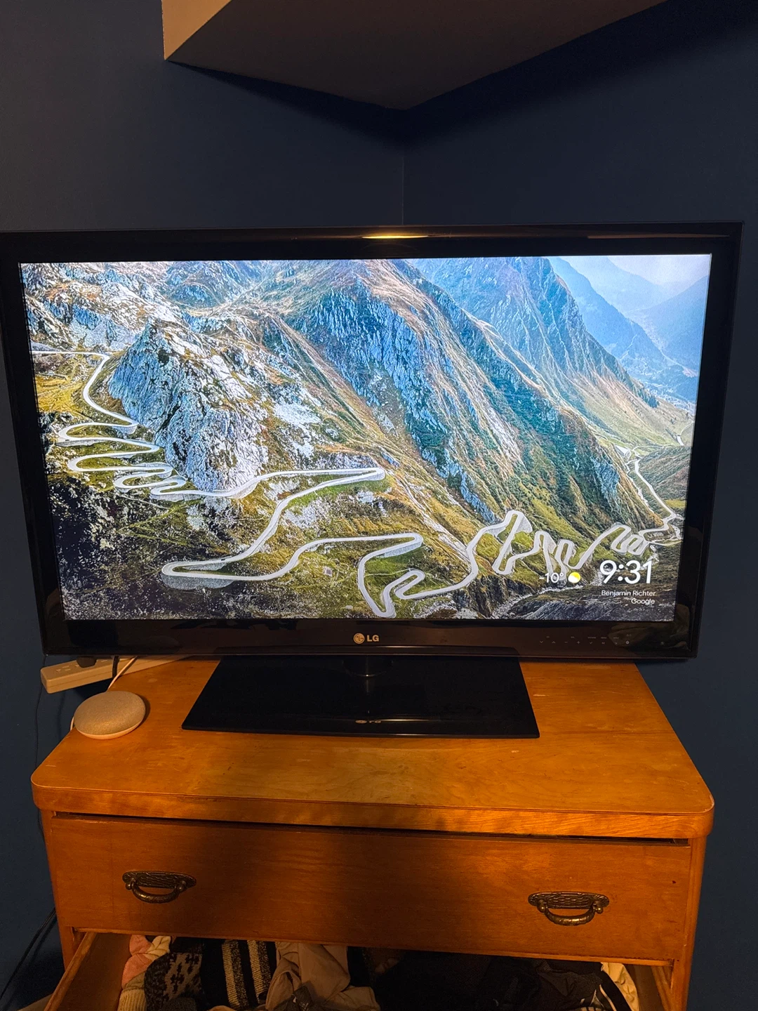 46” LG TV - photo 2