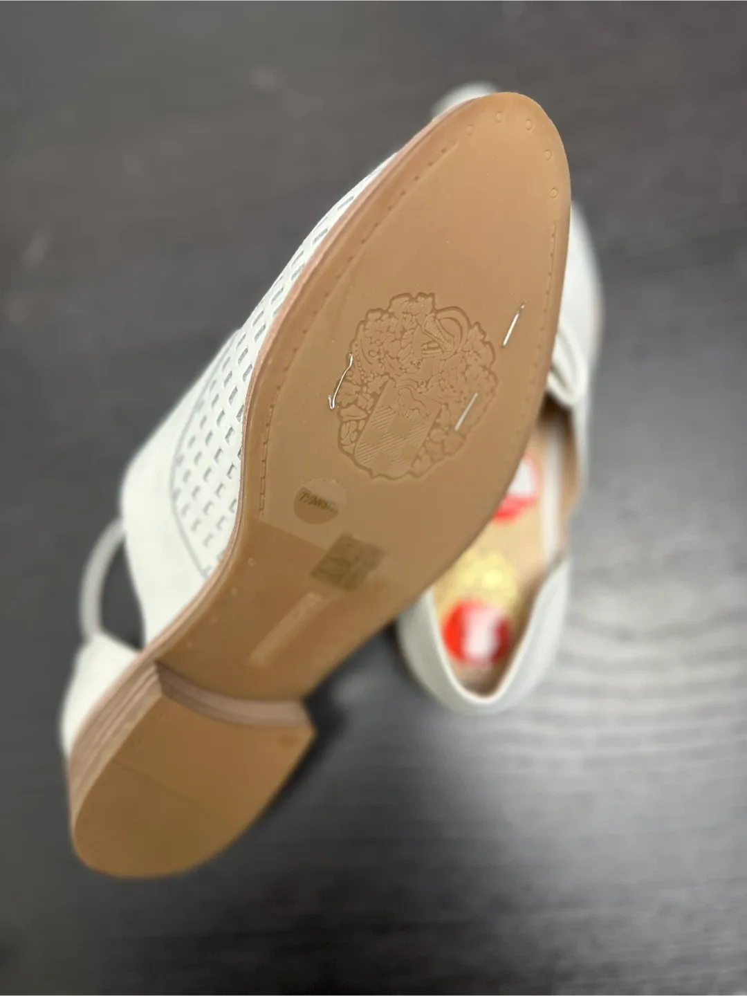 Vince Camuto White Leather Shoes - Size 7.5 image indicator(3)